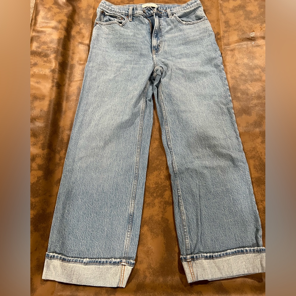 Women's Light Blue Jeans